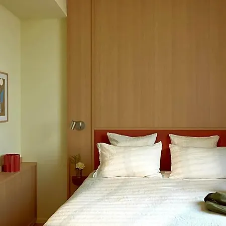 Okko Rosa Parks Hotel 4*